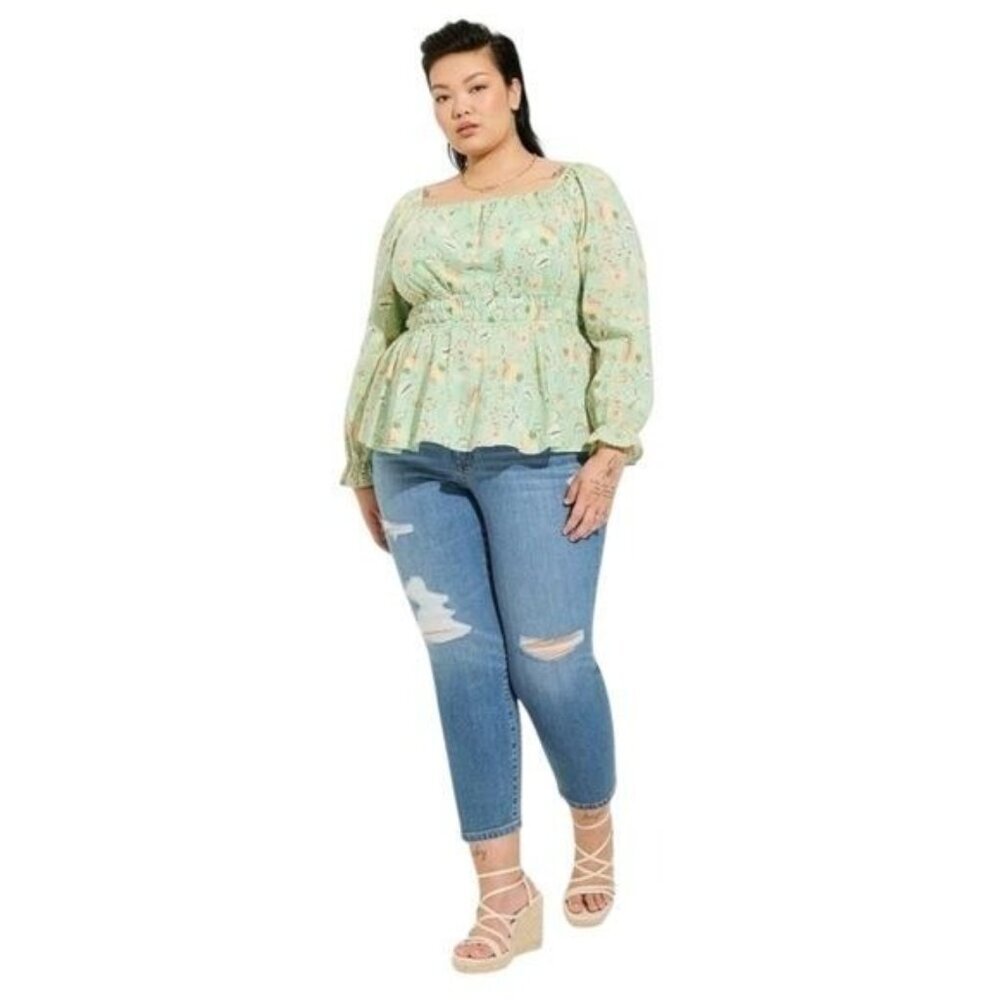 NEW Torrid Cotton Dot Blouson Sleeve Smocked Top Milk Maid Cottagecore Dainty 2X - Picture 2 of 9